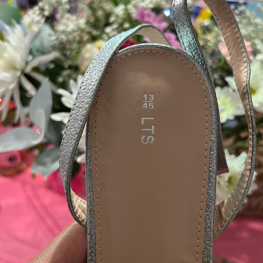 Silver Platform Heels! ๐ฉถ - Picture 5 of 6
